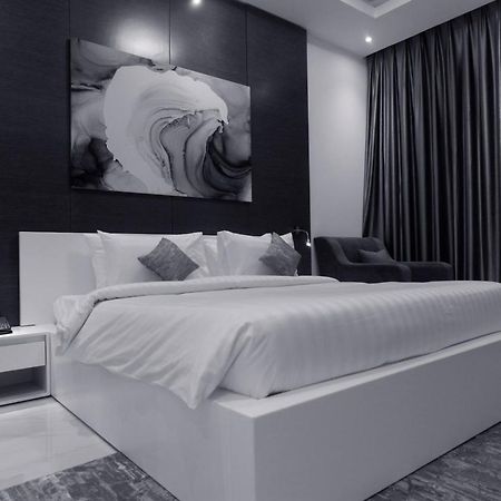 Samaya Hotel Apartment ดูไบ ภายนอก รูปภาพ
